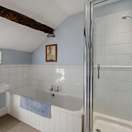 2 Bed In 91639 *