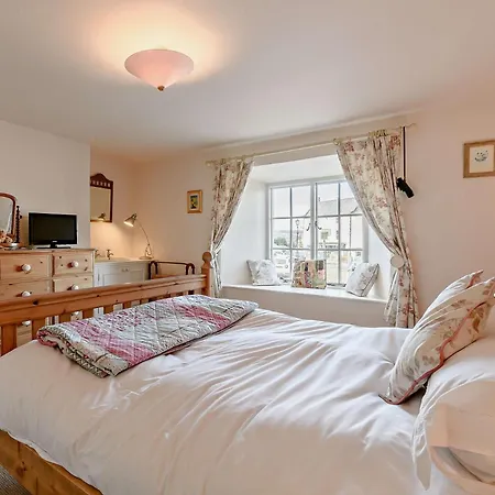2 Bed In 91639 *